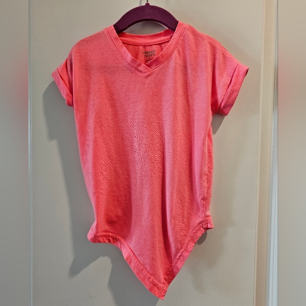 Kids sz4 Coral Pink V-Neck Sharkbite Hem Rolled Sleeve Tee Spring Easter Summer